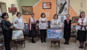Виставка вишиваних робіт «У ній краса, билина, дума й казка. В ній подих вітру, шепіт квітів й трав…»