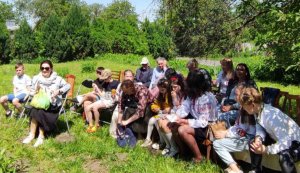  Народознавча веселка ”Візитна картка , оберіг, святиня України - її вишиваний рушник” 