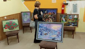 Виставка вишиваних робіт «У ній краса, билина, дума й казка. В ній подих вітру, шепіт квітів й трав…»