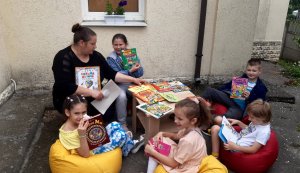 Бібліомайданчик ”Стежками книжкового літа”