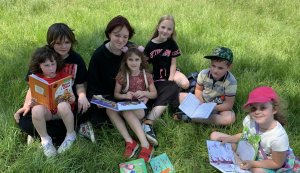 Бібліопікнік ”Веселися, грай, книжки читай” Бібліотека під відкритим небом