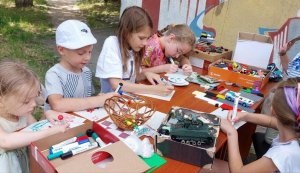 День позитивних емоцій «Прокидаємось та фітнесом займаємось» Бібліотека під відкритим небом