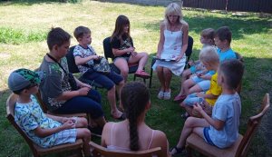 Гра-подорож ”Цікавий світ читанння” Бібліотека під відкритим небом