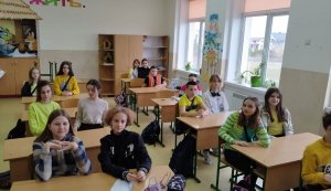 Народознавча розвідка ”Посадіть калину біля хати, щоб  цвіла вона в душі”  (Тиждень дитячої та юнацької книги)