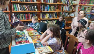 Бібліотечний урок ”У гості до книжкового дому”