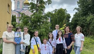Народознавча веселка «Народжені у сорочках» 