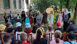 Правова година «Світлішає на світі, коли радіють діти» (Бібліотека під відкритим небом)