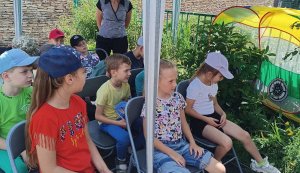 Екологічна мандрівка ”Квіти - очі Землі”