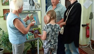 Літературне знайомство «Авторка оптимістичної прози Галина Вдовиченко»