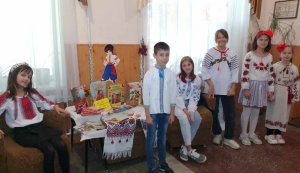 Виставка-перегляд «Хай живе козацька воля, хай живе козацький дух!»