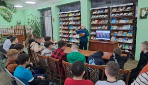 Літературні читання книги «Вірші, обпалені війною» Віолетти Кравченко «Душу – Богові, життя – Україні, честь – для себе»