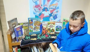 Виставка-інсталяція «Народознавча скарбничка» ( Світ українських традицій)