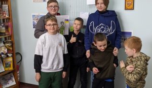 Гурток ”Клуб_ОК: Творчий куточок в бібліотеці” арт-заняття ”Малюнок для військових”