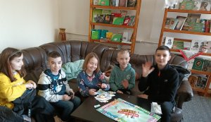 Бібліотуса «Родинні вихідні в бібліотеці для дорослих та малечі» 