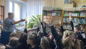 Лялькова вистава «Тепла домівка в зимовому лісі» (Тиждень дитячої та юнацької книги  «Книга змінює світ»)