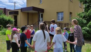  Релакс-година ”Читай. Відпочивай. Пізнавай” («Бібліотека під відкритим небом – 2025» в рамках мистецького проєкту «Рівне. Літо. Музика – 2025»)