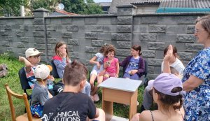 Правова сторінка ”Мир і дружба не дива, або знай свої права” («Бібліотека під відкритим небом – 2025» в рамках мистецького проєкту «Рівне. Літо. Музика – 2025»)