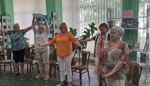 Бібліотечні посиденьки ”Дозвілля з користю”