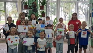 Майстер-клас «Листівка добра: як передати емоції через творчість» 