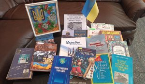 Виставка-імпульс «Ти прекрасна Україно, нашого народу дім»   (До Дня Державного Прапора України та До Дня Незалежності України)