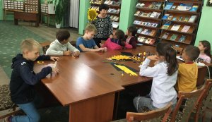 Майстерка «Соняхи нашої пам'яті» (До Дня пам'яті загиблих захисників України, які загинули в боротьбі за незалежність, суверенітет і територіальну цілісність України)