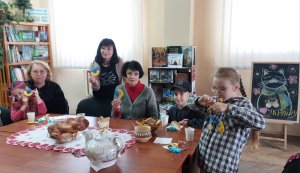 Бібліотечні посиденьки «Пиріг Єдності збирає друзів» («Бібліотека під відкритим небом – 2025» в рамках мистецького проєкту «Рівне. Літо. Музика – 2025»)