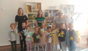 Бібліо-розваги «Пролетіло літо, як на крилах, принесло на літо дні щасливі» («Бібліотека під відкритим небом – 2025» в рамках мистецького проєкту «Рівне. Літо. Музика – 2025»)