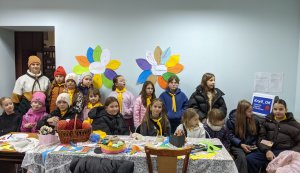 Гурток «Клуб_ОК:  Творчий куточок в бібліотеці»: майстер-клас «Квітка толерантності»» (До Міжнародного дня толерантності)