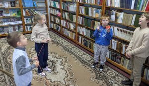 Гурток «Клуб_ОК: Творчий куточок в бібліотеці»: бесіда «Звичаї та традиції українського народу»