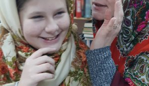 Барвистий фотофлешмоб ”Українська хустка - мій оберег” (Всесвітній день української хустки)