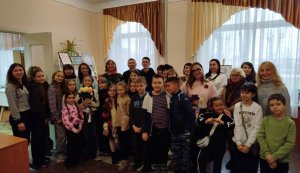 Презентація дитячих малюнків вихованки клубу «Самоцвіт» КЗ «Підліткові клуби за місцем проживання» РМР Катрусі Токарець.