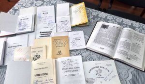 Виставка-автограф «Словом торкнутися душі» (До Всесвітнього дня письменника)