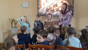Книжкова вітальня «Казки та вірші для малечі від Оксани Іваненко»