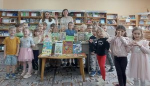 Літературний ранок ”Мамина сторінка любові” (до Дня Матері)