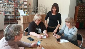 «Майстерня створення сенсів ”Коло тепла: 12 кроків до себе”»  заняття «Маніпуляції під мікроскопом»
