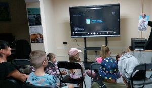 Кіно-перегляд нового українського сімейного фентезі-фільму «Хрещатик 48/2»  в рамках нового Всеукраїнського соціокультурного проєкту «Національна ініціатива ”Дитяче кіно в бібліотеках”»