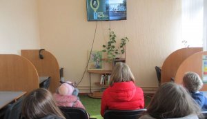 Читання віршів та слайд перегляд «Шевченкові верстви»