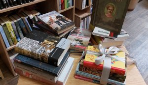 Акція «Подаруй бібліотеці сучасну книжку»