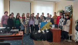 Бібліокінозал «Каміння Майдану»