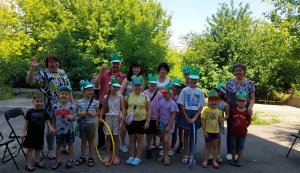 Смачні частування ”Літо - час трав'яних чаїв” («Бібліотека під відкритим небом – 2025» в рамках мистецького проєкту «Рівне. Літо. Музика – 2025»)
